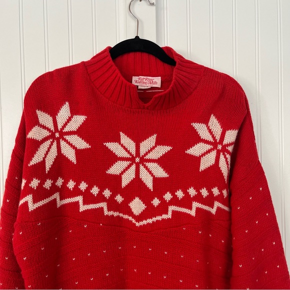 Vintage 80s Red and White Snowflake Sweater Fall River Knitting Mills Heavy Knit - Picture 2 of 13